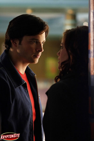 Illustration for article titled Who's Kissing Clark In Next Week's Smallville Episode?